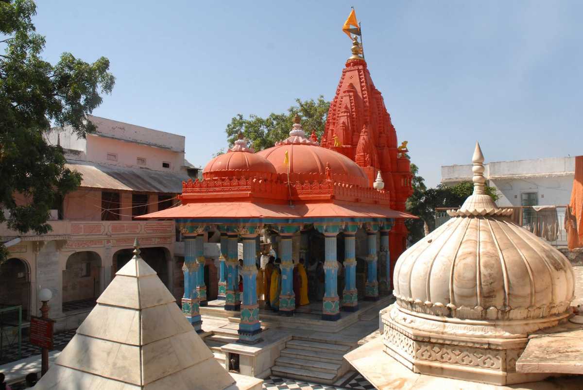 Brahma-Temple-Pushkar.jpg